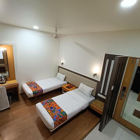 Rapid Lakme Executive Hotel Pune Extérieur photo